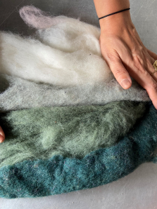 Qu'est-ce que le feutre ? Tout sur les coussins en feutre et les tentures murales en feutre